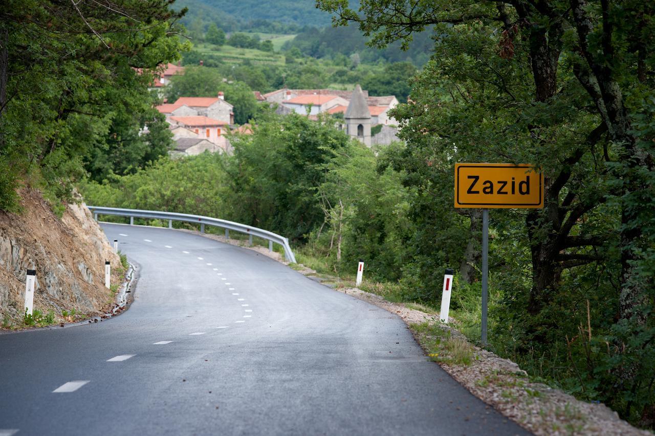 Hostel Xaxid Črni Kal エクステリア 写真